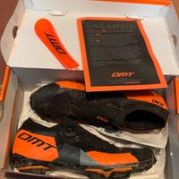 Scarpa ciclsimo DMT KM1 42