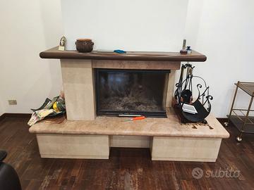 Camino Palazzetti completo di rivestimento marmo