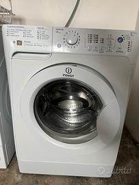 Lavatrice Indesit 7kg