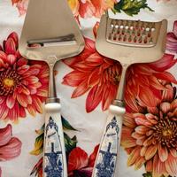 Grattugia e taglia formaggio originali olandesi