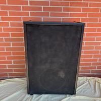 Cassa acustica da pavimento a 2 vie