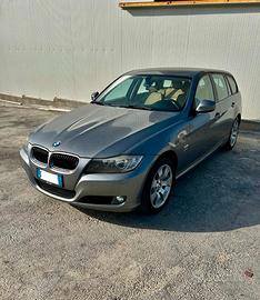 BMW 320 xDRIVE