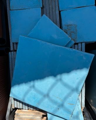 Piastrelle quadrate smaltate azzurre 10x10 e 20x20
