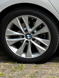 Cerchi in lega + pneumatici