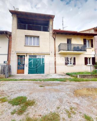 AMPIA SOLUZIONE INDIPENDENTE CON GIARDINO
