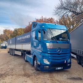 Autoarticolato trasporto cereali