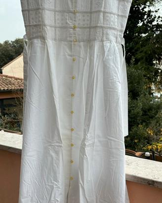 Vestito in cotone con inserti ricamati