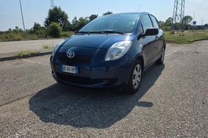 Toyota Yaris 1.0 5 porte