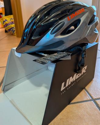 Casco Bici e Pantaloncini Limar
