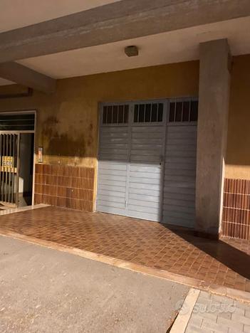 Garage in via E.Medi Rif.0962