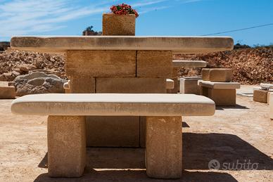 Tavolo e panchine in pietra salentina