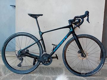 Giant revolt gravel