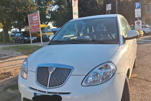 Lancia Y Benzina 1.2 90.000 km anno 2010