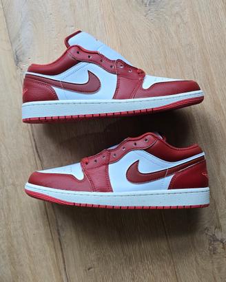 Nike Jordan 1 Low Dune Red