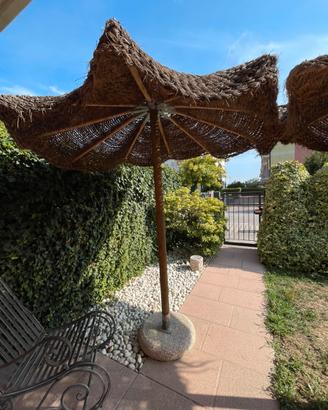 Ombrelloni da giardino in sparto
