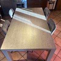 Tavolo da Pranzo 90×160 con 4 Sedie Imbottite