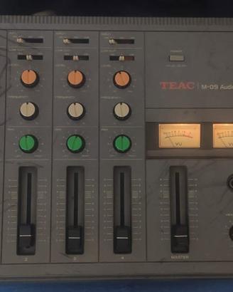 Mixer Analogico Vintage TEAC M-09 (Anni '80)
