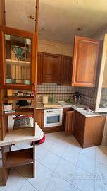 Cucina completa angolare con elettrodomestici