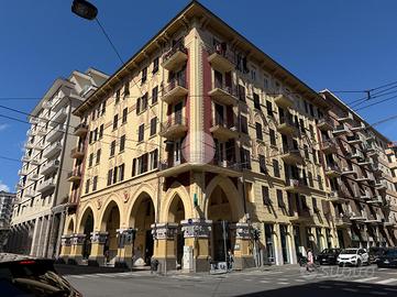 4 LOCALI A LA SPEZIA