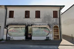 DA LOCALE A CASA: PROGETTO CON GIARDINO