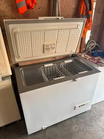 Congelatore a pozzetto Whirlpool