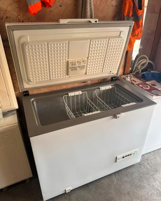 Congelatore a pozzetto Whirlpool