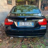 Bmw 320d futura E90 incidentata 2006 nera
