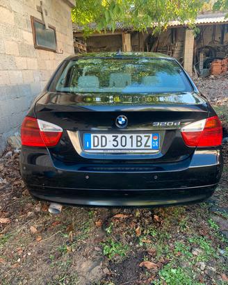 Bmw 320d futura E90 incidentata 2006 nera