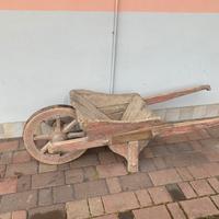 Carriola antica da miniera !!!