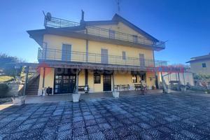 Villa bifamiliare Potenza [Cod. rif 3290001VRG]