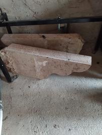 Modiglioni in pietra