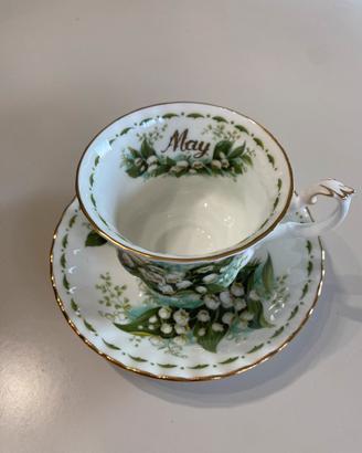 Tazza con piattino da te fiore del mese maggio
