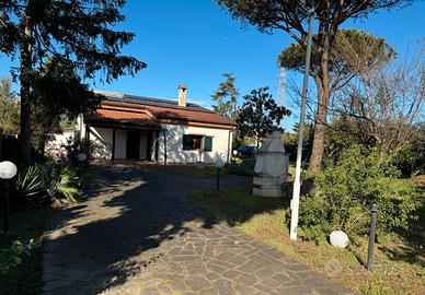 Villa unifamiliare con giardino