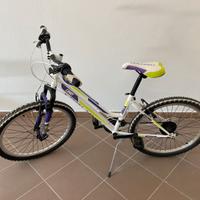 Bici mtb da bambina taglia 24 come nuova