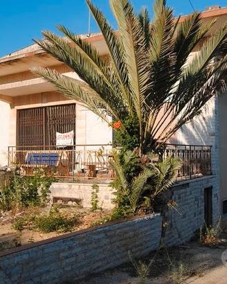 Immobile da ristrutturare con terreno