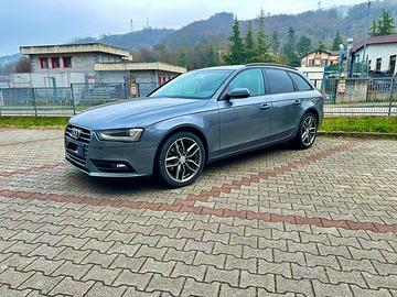 Audi a4 Avant stronic 177 cv