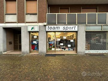 NEGOZIO A IVREA