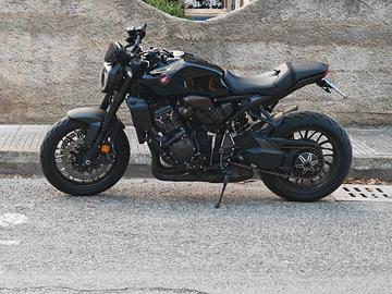 Honda CB1000r Black Edition 