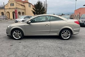 Opel Astra GTC TwinTop 1.6-16v Cabrio