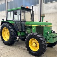 John Deere 3040