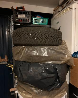 Parco gomme Auto Winterhawk 4