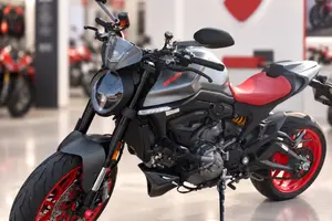 Ducati Monster 937+ – Aviator Grey