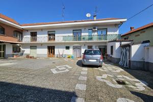 CASA SEMINDIPENDENTE A VILLAREGGIA