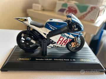 Modellino moto Yamaha YZR-M1