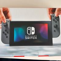 Nintendo Switch + Zelda Breath of the Wild