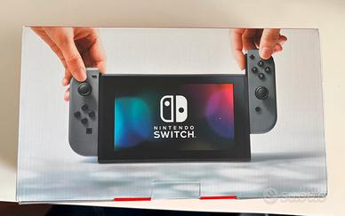 Nintendo Switch + Zelda Breath of the Wild