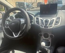 Ford fiesta 2009 1.4 benzina gpl