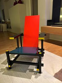 Sedia blu&red modello cassina non originale