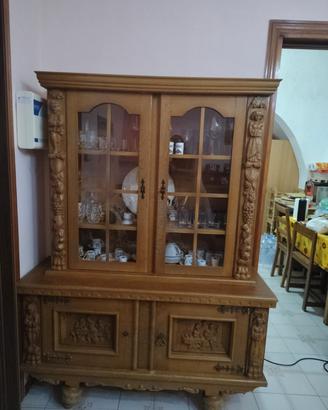 vetrina legno antico intagliato