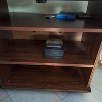 Mobiletto tv/stereo/consolle